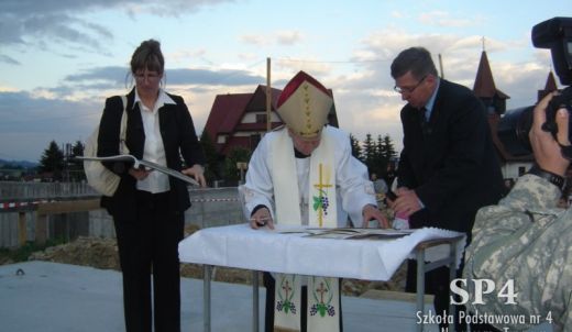 Poświęcenie placu pod budowę nowej szkoły