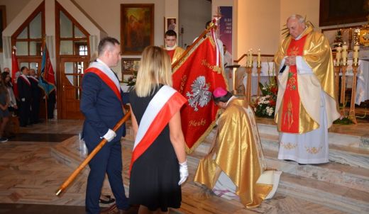 Uroczysta masza i poświęcenie Sztandaru Szkoły