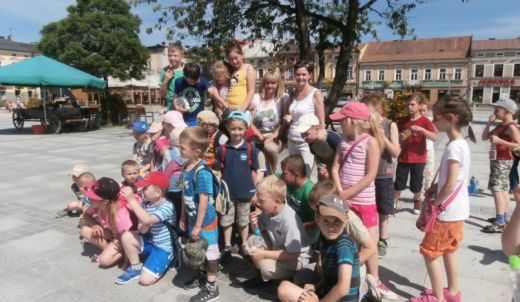 Rynek i park w pełni wiosennej krasy